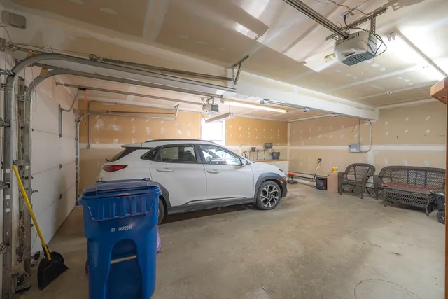 $450,000 | 1050 Ocean Avenue, Portland, ME 04103