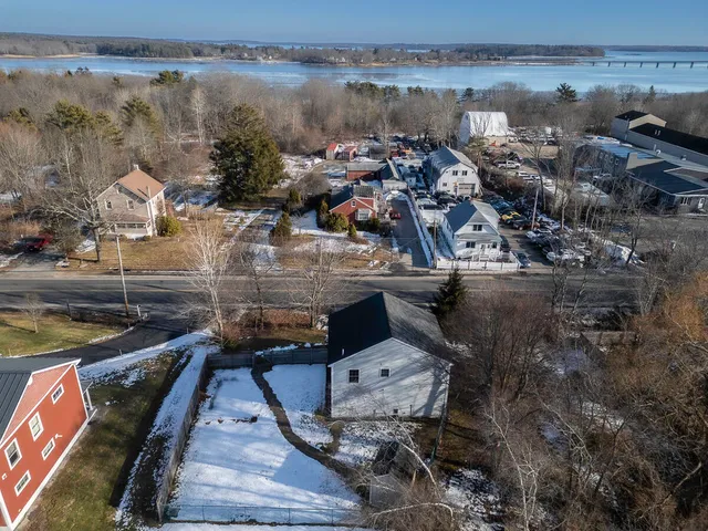 $450,000 | 1050 Ocean Avenue, Portland, ME 04103