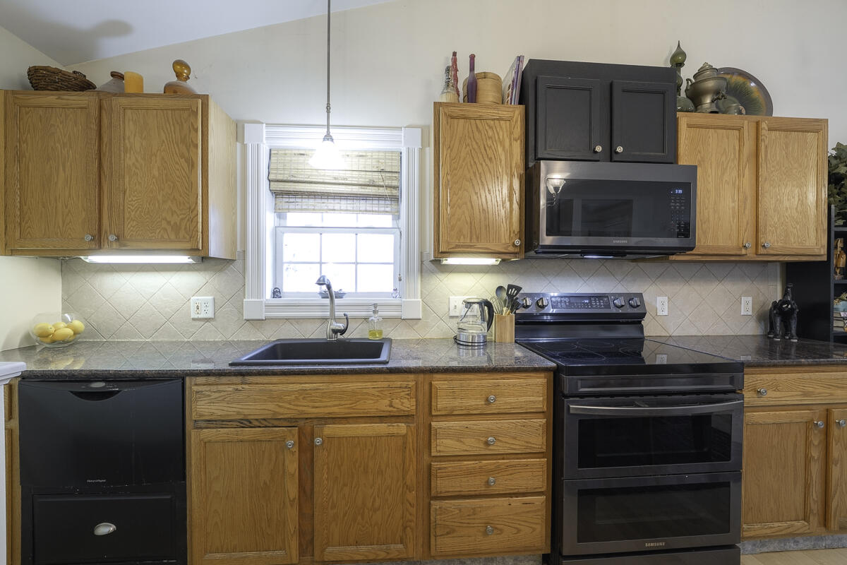 1050 Ocean Avenue Portland, ME 04103 - Photo 7 of 47 1050 Ocean -43