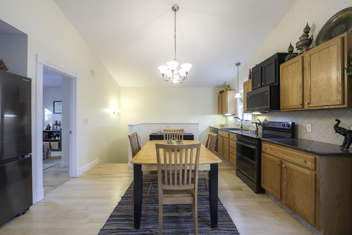 1050 Ocean Avenue Portland, ME 04103 - Photo 9 of 47 1050 Ocean -47