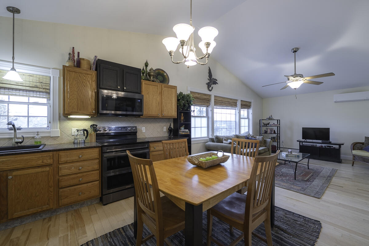 1050 Ocean Avenue Portland, ME 04103 - Photo 10 of 47 1050 Ocean -44