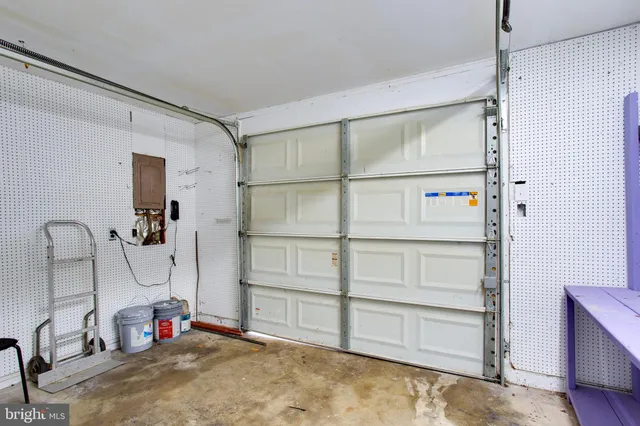 a view of a bedroom with cabinet