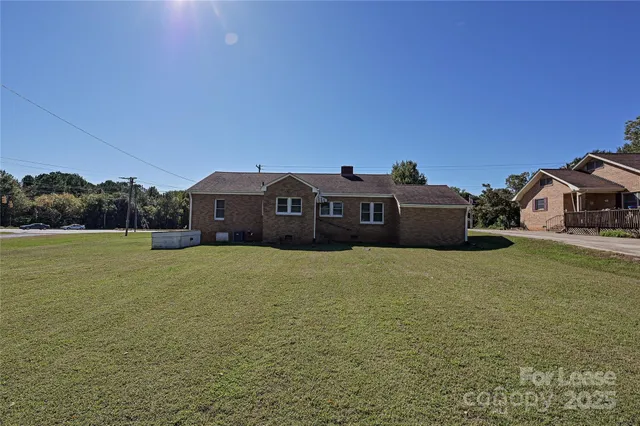 $1,250 | 411 Elizabeth Avenue, Shelby, NC 28150