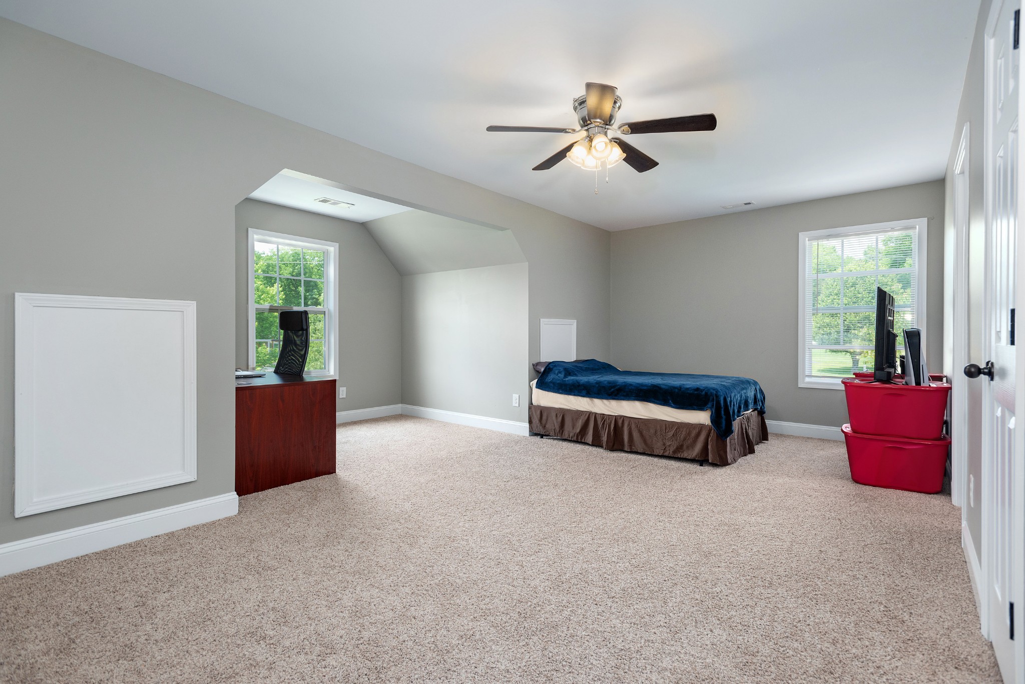 2024 Holloway Road Lebanon, TN 37090 - Photo 19 of 40 a living room with furniture and a couch