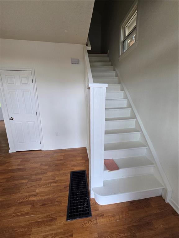1602 Fallowfield Avenue Pittsburgh, PA 15216 - Photo 6 of 37