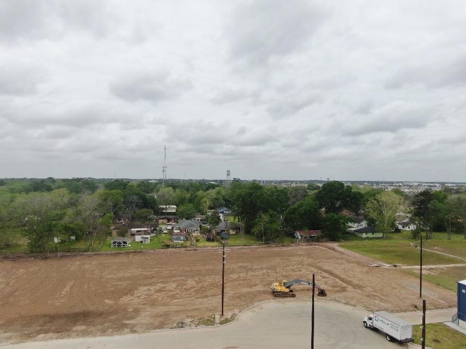 89 Isaacks Road Humble, TX 77338 - Photo 2 of 12 a view of a terrace