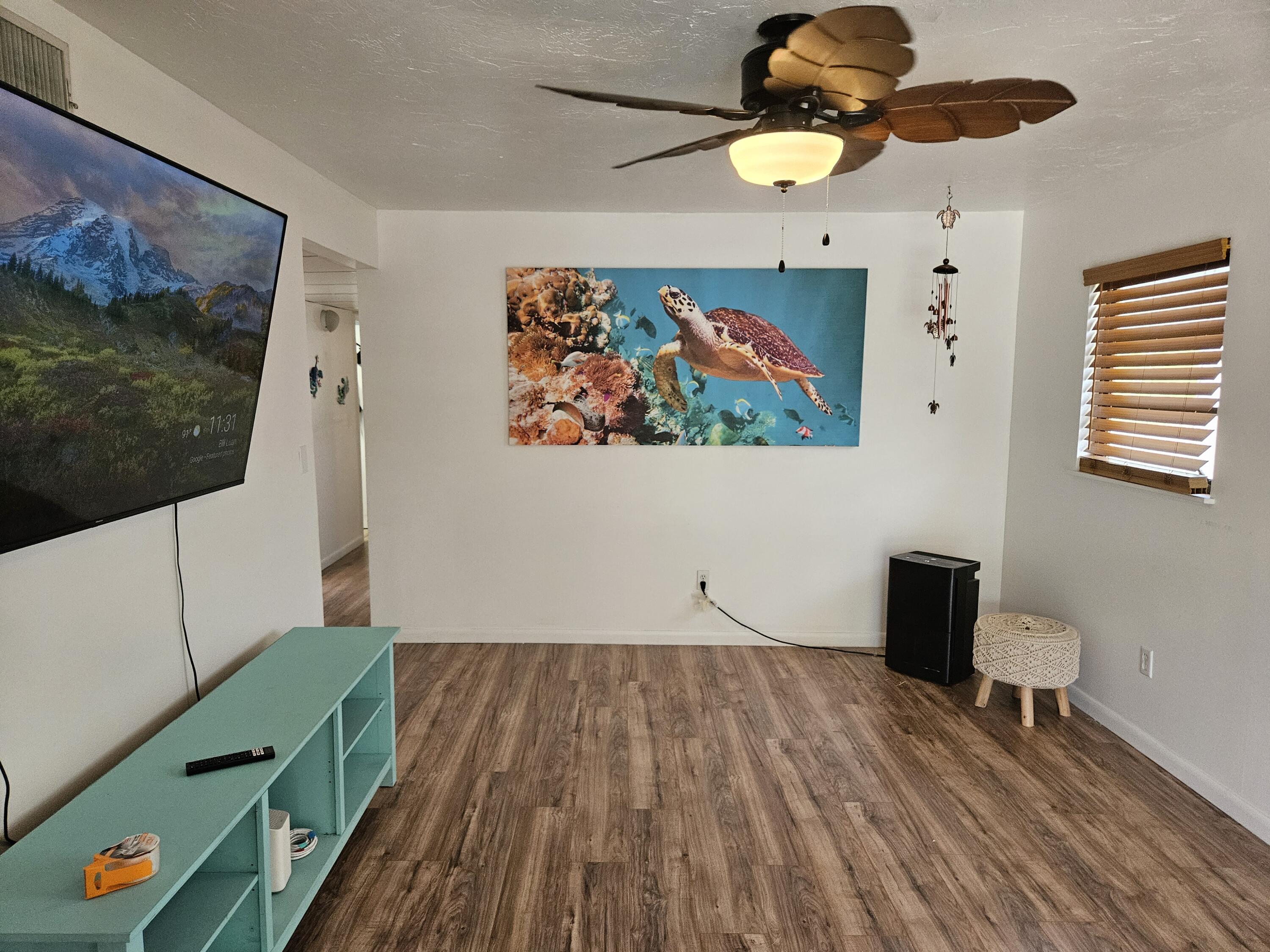 711 State Road, Unit 4A Summerland Key, FL 33042 - Photo 5 of 28 living room