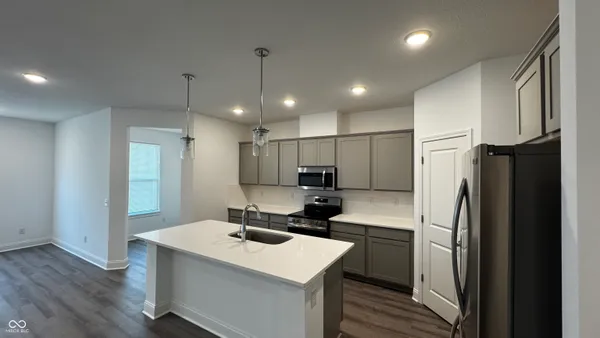 $2,100 | 5743 West 750th Street North, McCordsville, IN 46055