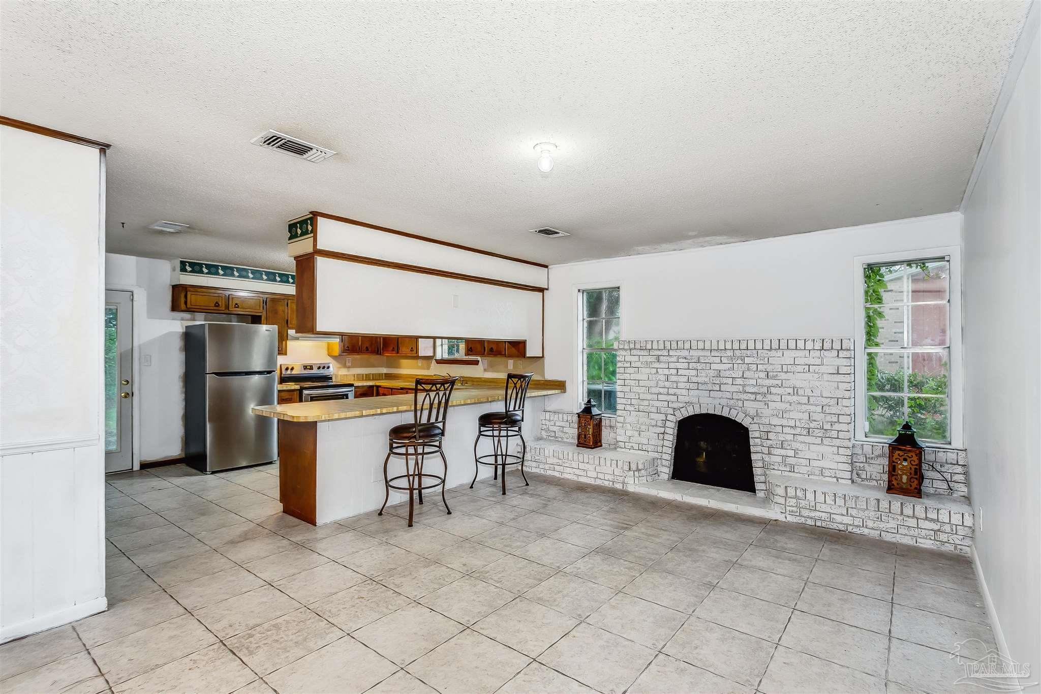 10819 Berryhill Road Pensacola, FL 32506 - Photo 3 of 21