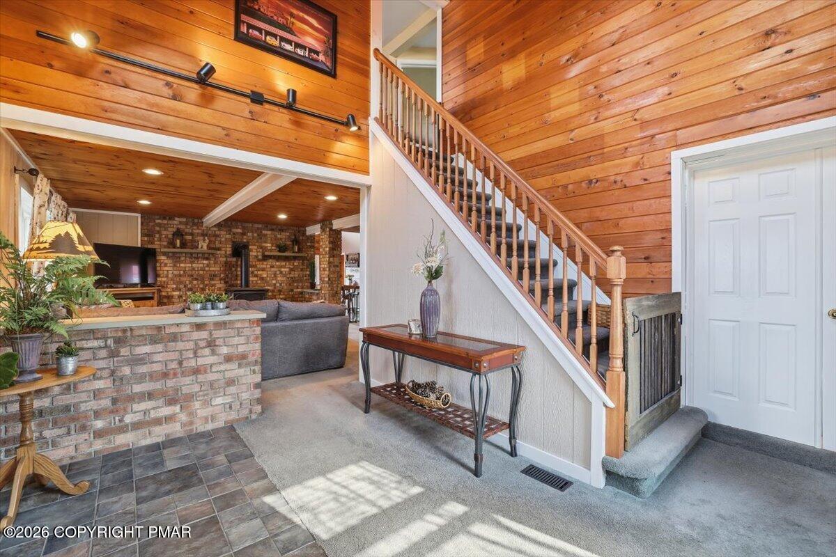 3318 Spruce Cabin Road Cresco, PA 18326 - Photo 12 of 97 Foyer