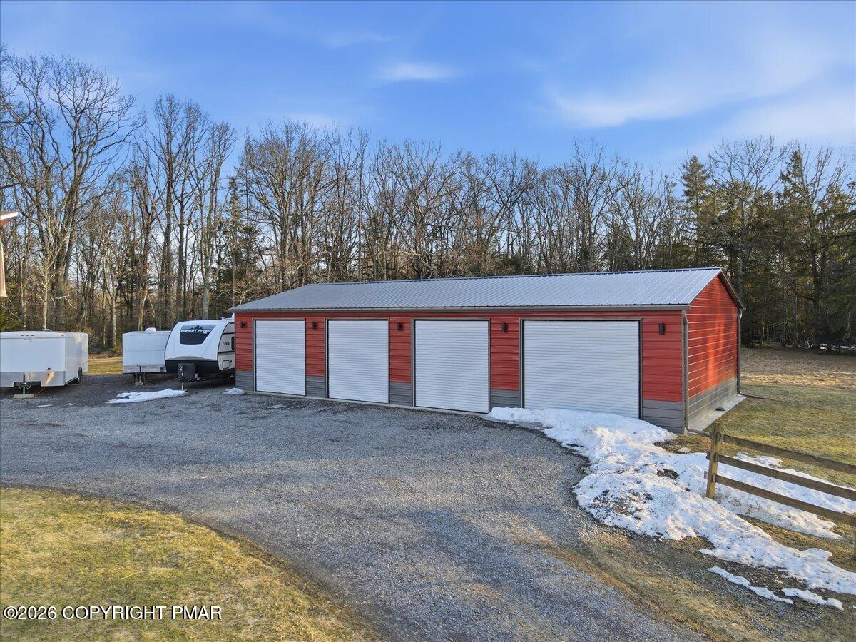 3318 Spruce Cabin Road Cresco, PA 18326 - Photo 23 of 97 Garage