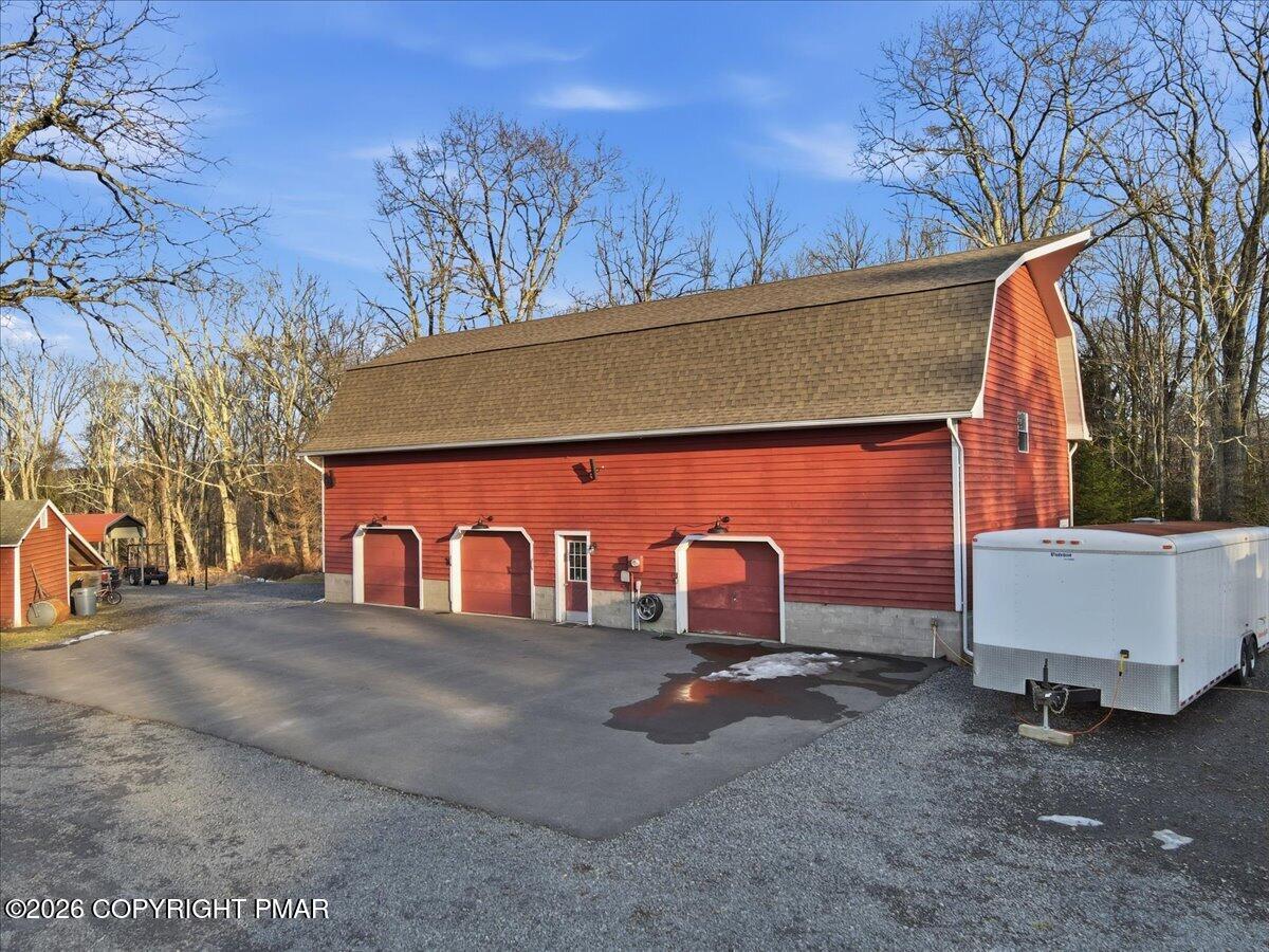 3318 Spruce Cabin Road Cresco, PA 18326 - Photo 24 of 97 Barn/Apt