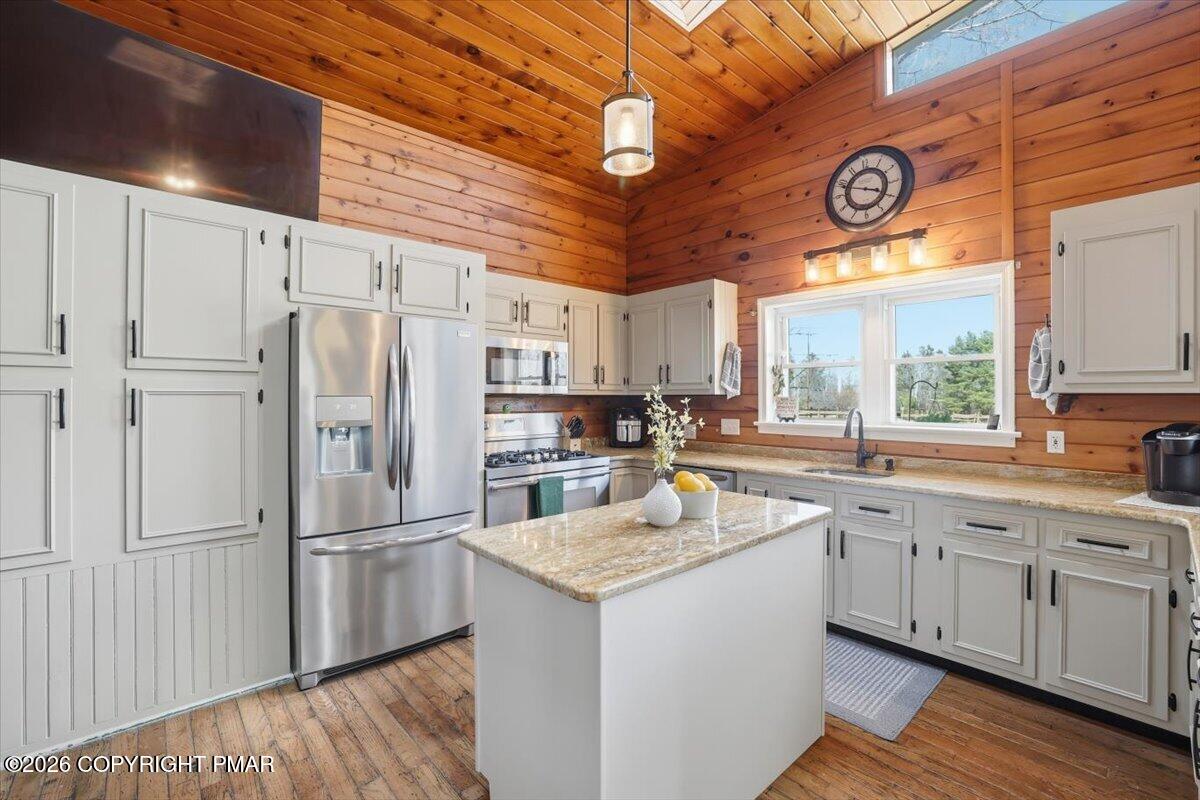 3318 Spruce Cabin Road Cresco, PA 18326 - Photo 34 of 97 Kitchen