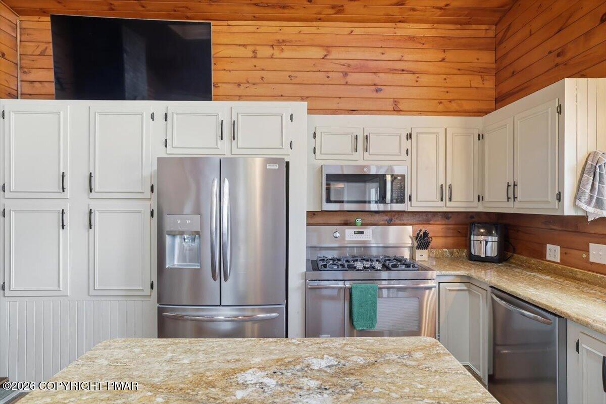 3318 Spruce Cabin Road Cresco, PA 18326 - Photo 36 of 97 Kitchen