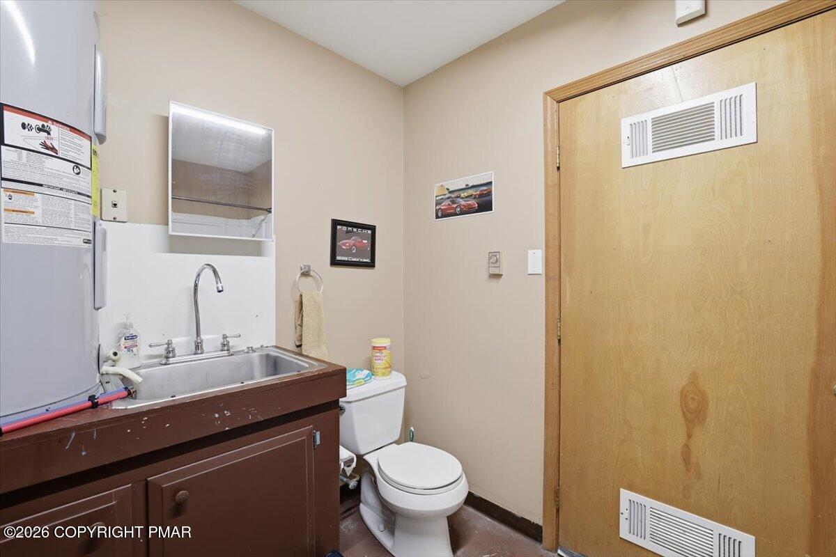 3318 Spruce Cabin Road Cresco, PA 18326 - Photo 76 of 97 Barn/bathroom