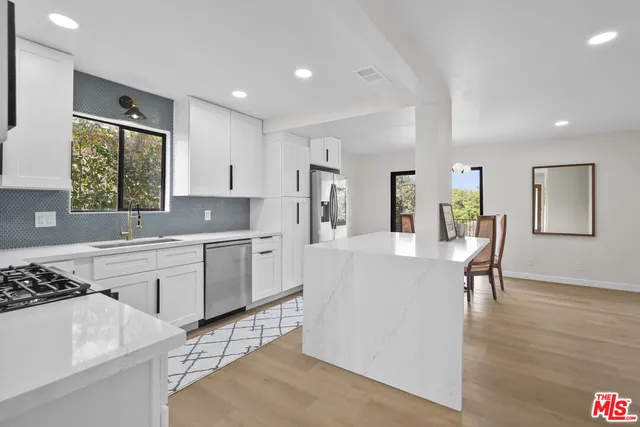 $999,900 | 531 Benson Way, Thousand Oaks, CA 91360