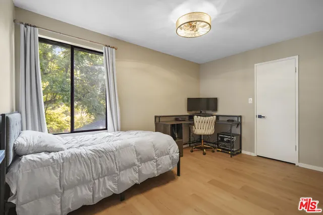 $999,900 | 531 Benson Way, Thousand Oaks, CA 91360