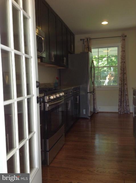 5104 Norbeck Road Rockville, MD 20853 - Photo 4 of 20 Kitchen door to backyard