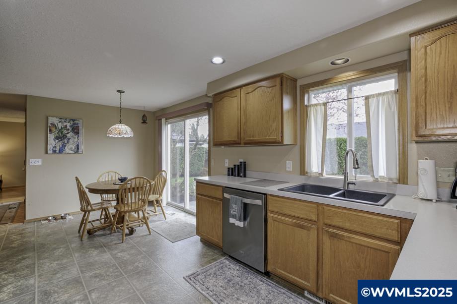 282 Ridgecrest Drive North Keizer, OR 97303 - Photo 8 of 23 Gallery Image 8
