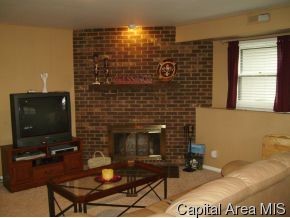 2625 Sarona Road Springfield, IL 62704 - Photo 3 of 10