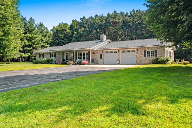 $624,900 | 7747 Saindon Road, Sobieski, WI 54171