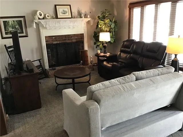 $225,000 | 8395 Northwest Waukomis Drive, Kansas City, MO 64151