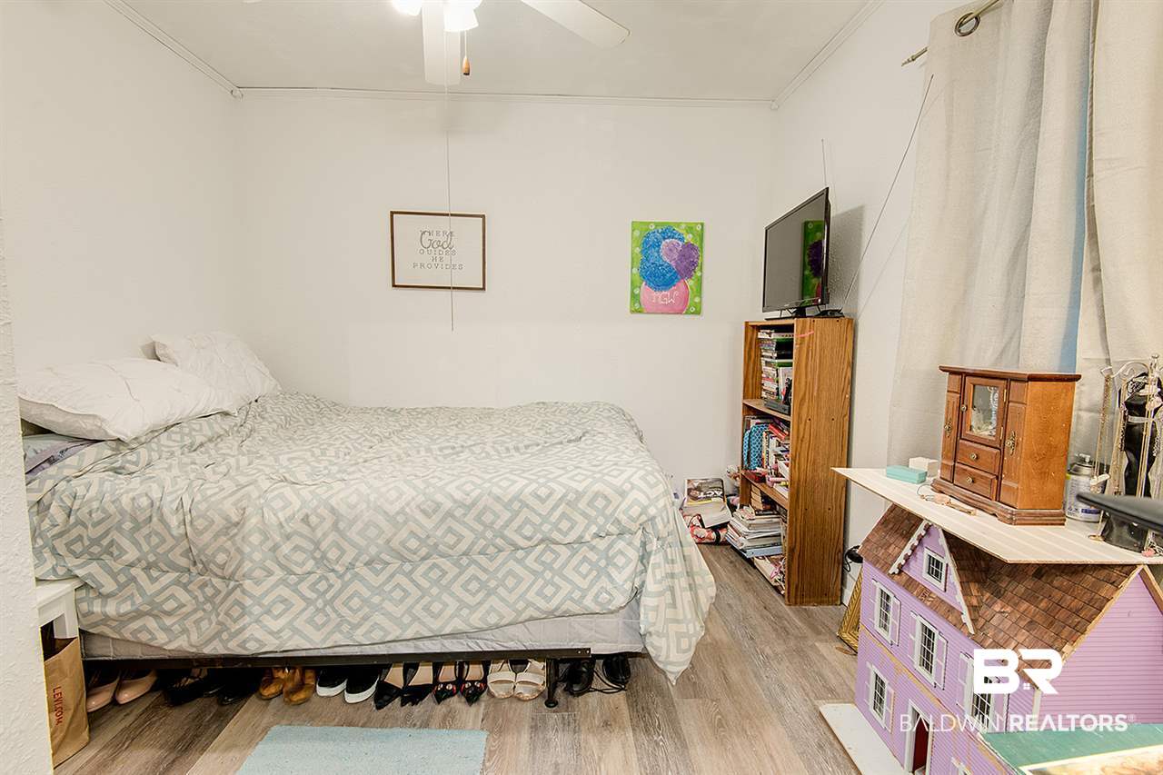 23425 Vaughn Road Robertsdale, AL 36567 - Photo 11 of 19 Master Bedroom