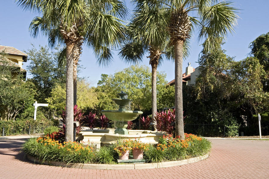51 Rue Caribe Miramar Beach, FL 32550 - Photo 38 of 41 a view of a backyard of a house