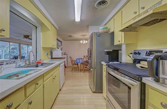 $1,900 | 1165 South Oxford Drive, Englewood, FL 34223