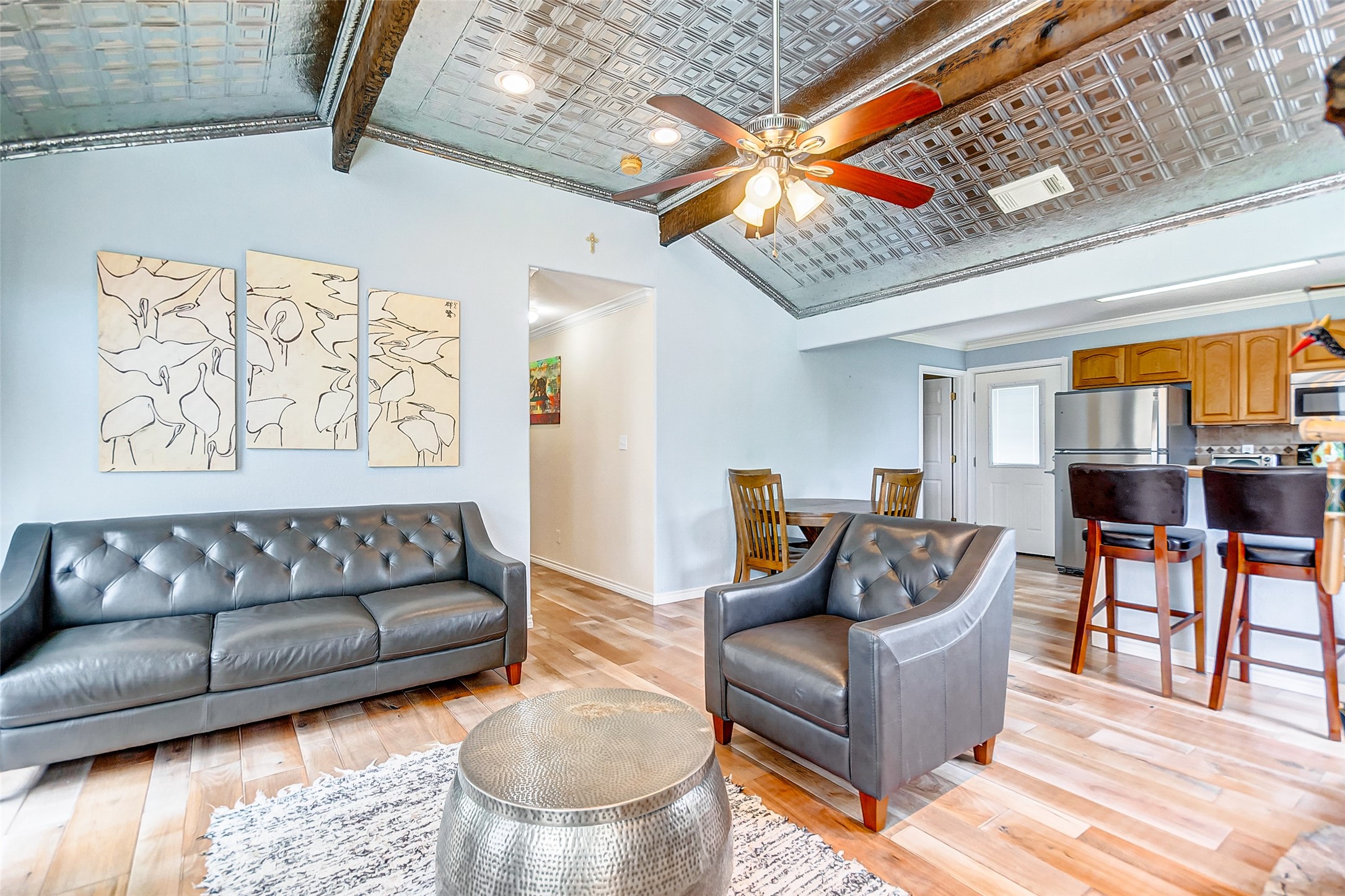 2101 7th Street High Island, TX 77650 - Photo 7 of 33 a living room with furniture and a rug