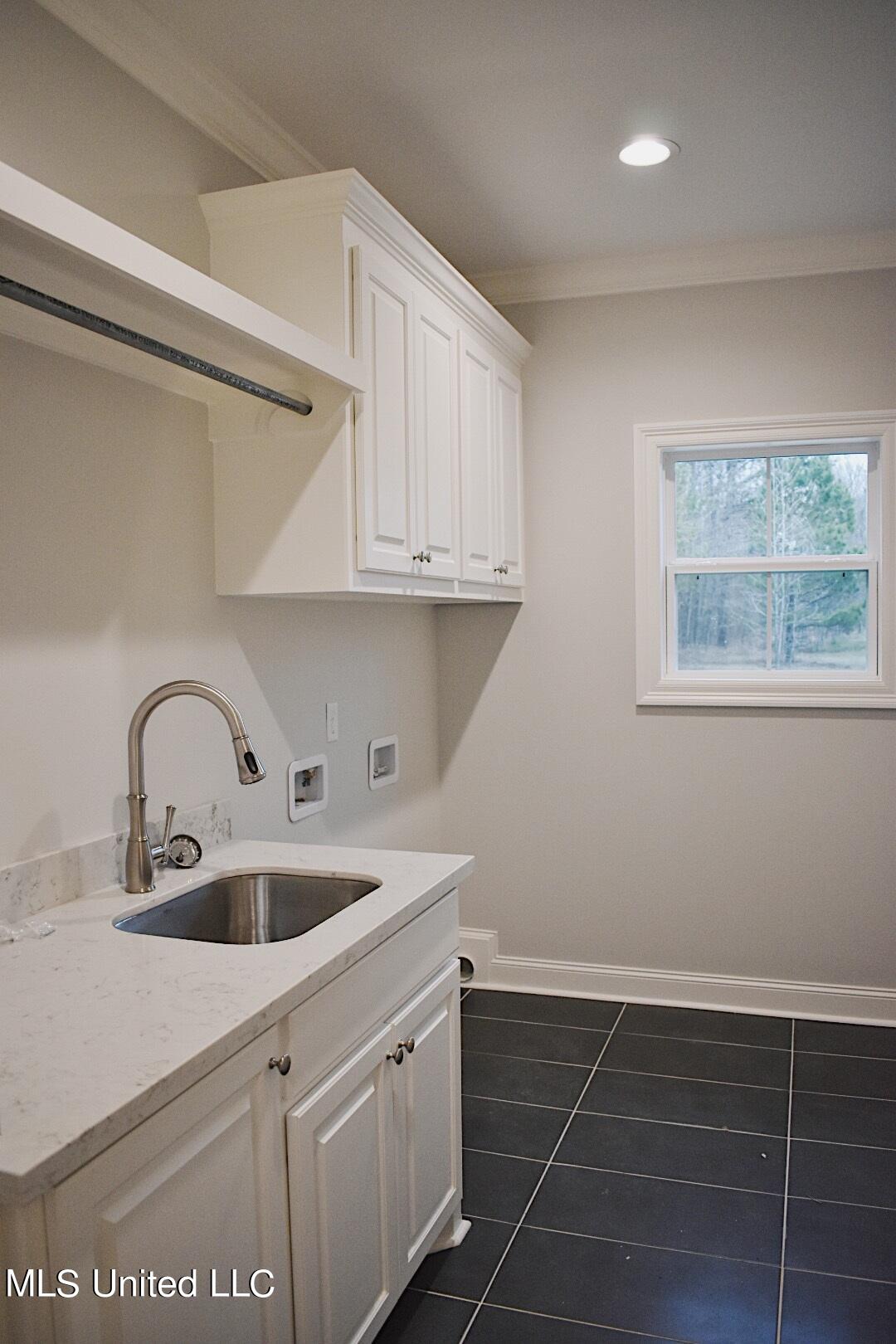 127 Salus Bend Clinton, MS 39056 - Photo 7 of 23 329 Utility Rm