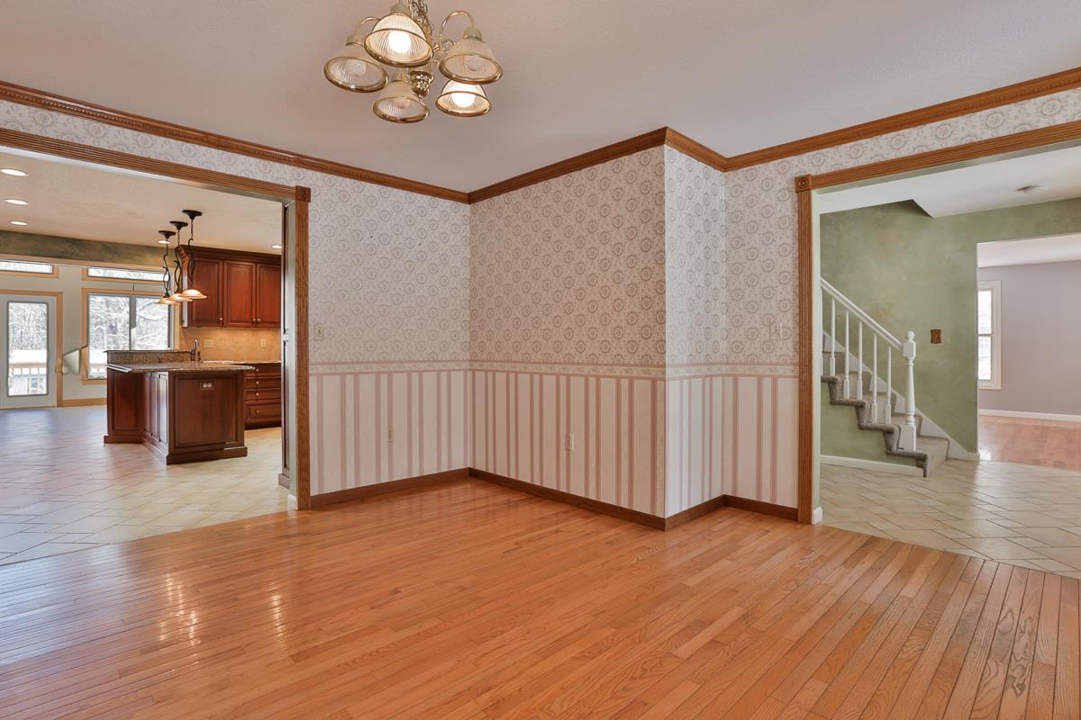 114 Dracut Road Hudson, NH 03051 - Photo 14 of 40 Gallery Image 14