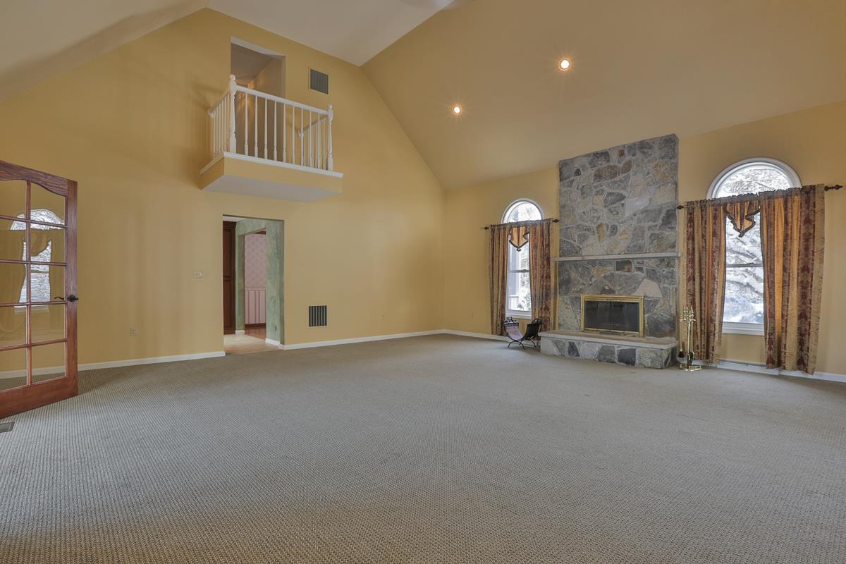 114 Dracut Road Hudson, NH 03051 - Photo 22 of 40 Gallery Image 22