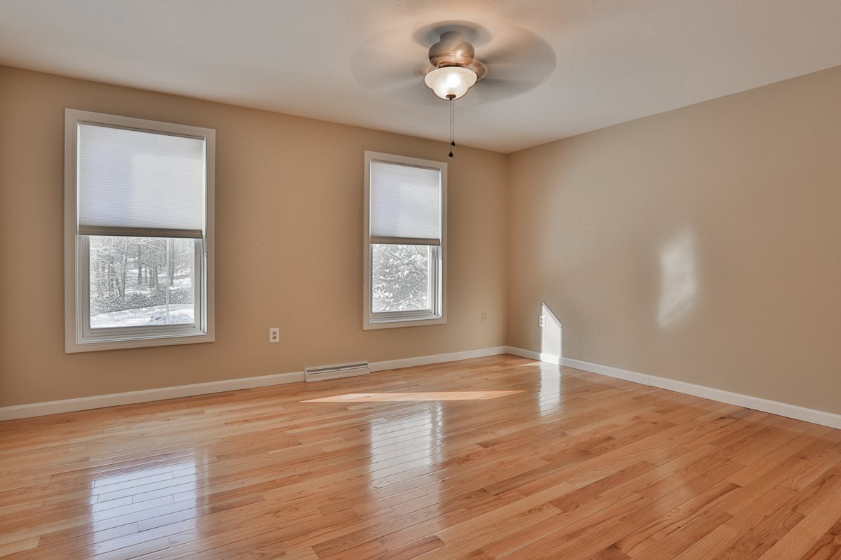 114 Dracut Road Hudson, NH 03051 - Photo 28 of 40 Gallery Image 28