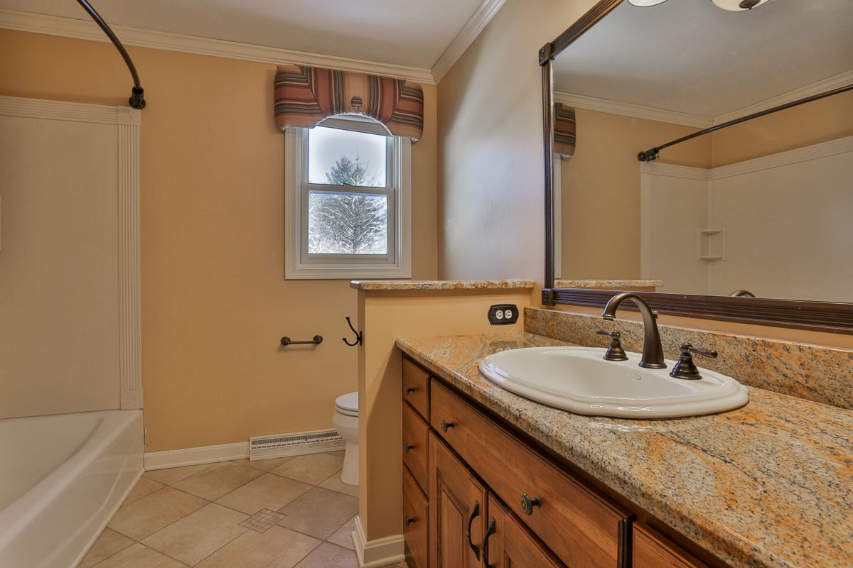 114 Dracut Road Hudson, NH 03051 - Photo 29 of 40 Gallery Image 29