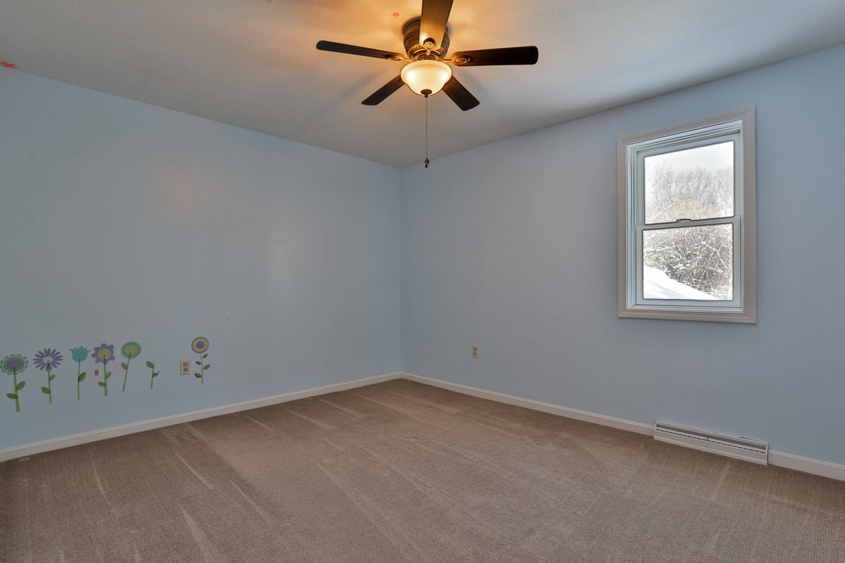 114 Dracut Road Hudson, NH 03051 - Photo 30 of 40 Gallery Image 30