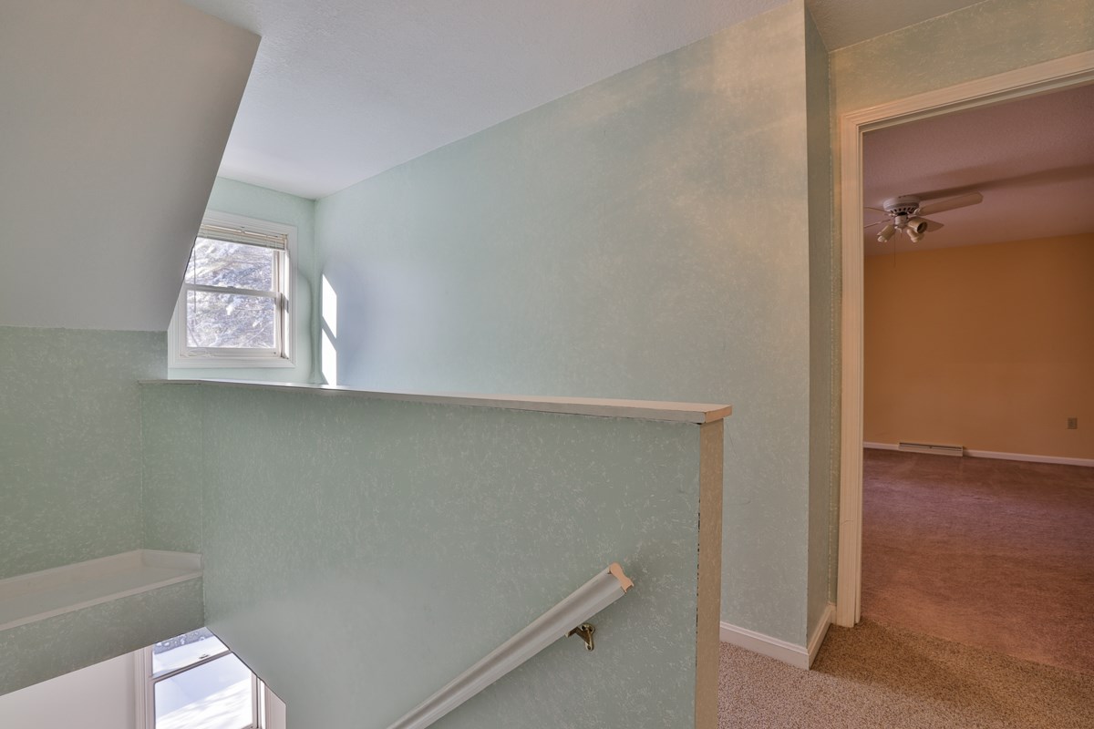 114 Dracut Road Hudson, NH 03051 - Photo 31 of 40 Gallery Image 31