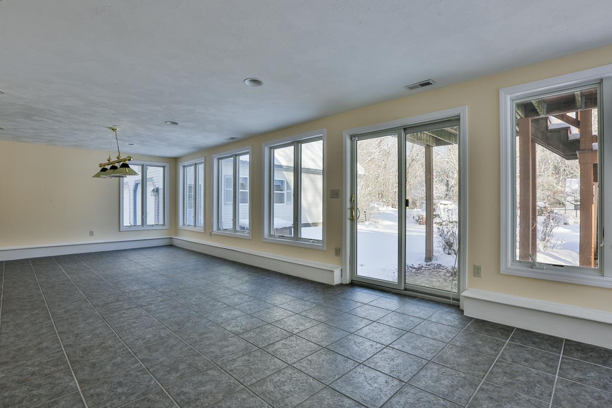 114 Dracut Road Hudson, NH 03051 - Photo 39 of 40 Gallery Image 39