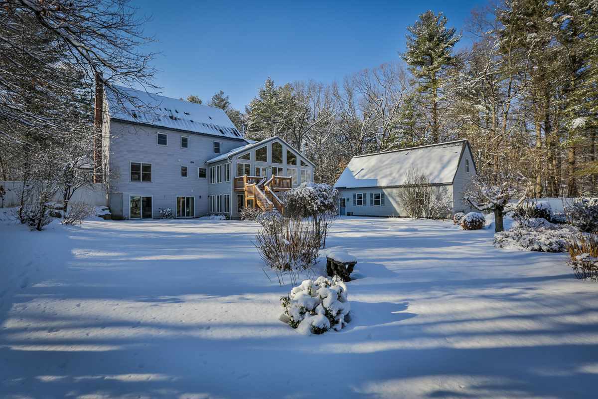 114 Dracut Road Hudson, NH 03051 - Photo 10 of 40 Gallery Image 10