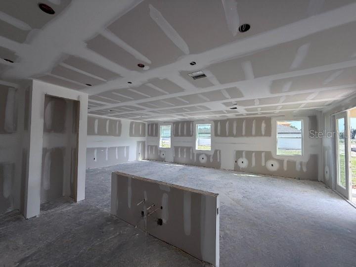 30141 Misty Pnes Road Mount Dora, FL 32757 - Photo 8 of 34 a bathroom with a tub sink and mirror