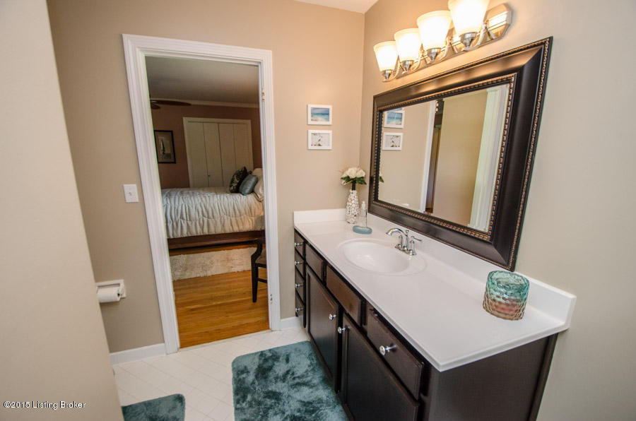 7805 Pine Ridge Road Louisville, KY 40241 - Photo 23 of 41 Second bathroom