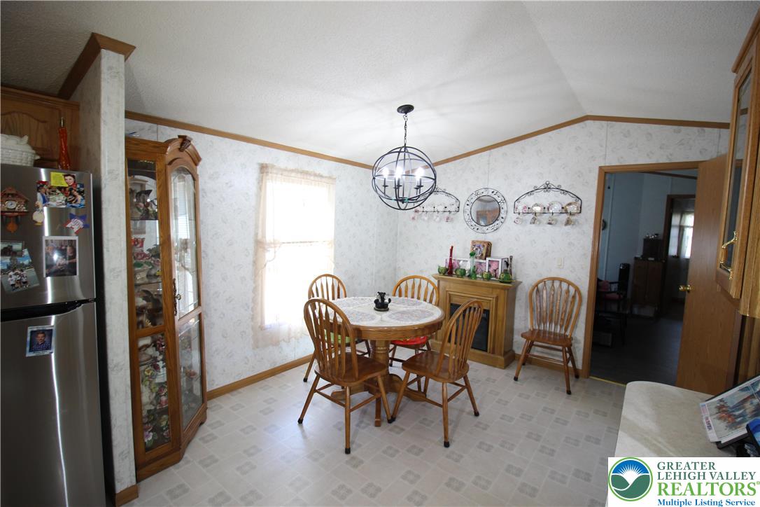 47 Sycamore Drive Bath, PA 18014 - Photo 11 of 42 Gallery Image 11