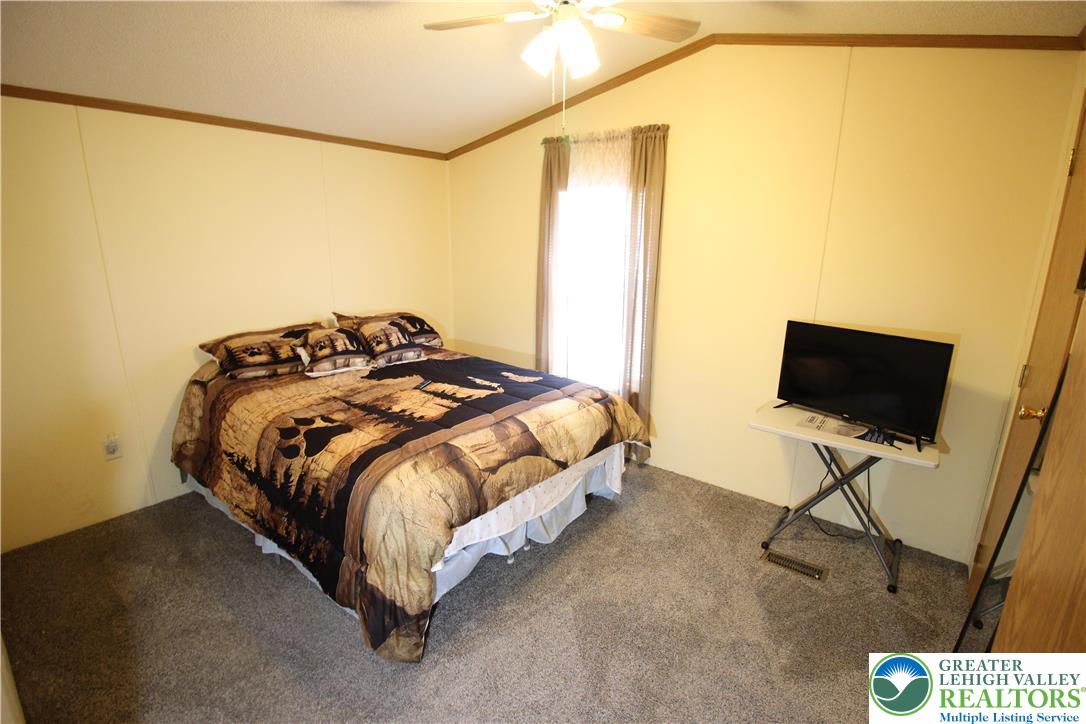 47 Sycamore Drive Bath, PA 18014 - Photo 28 of 42 Gallery Image 28