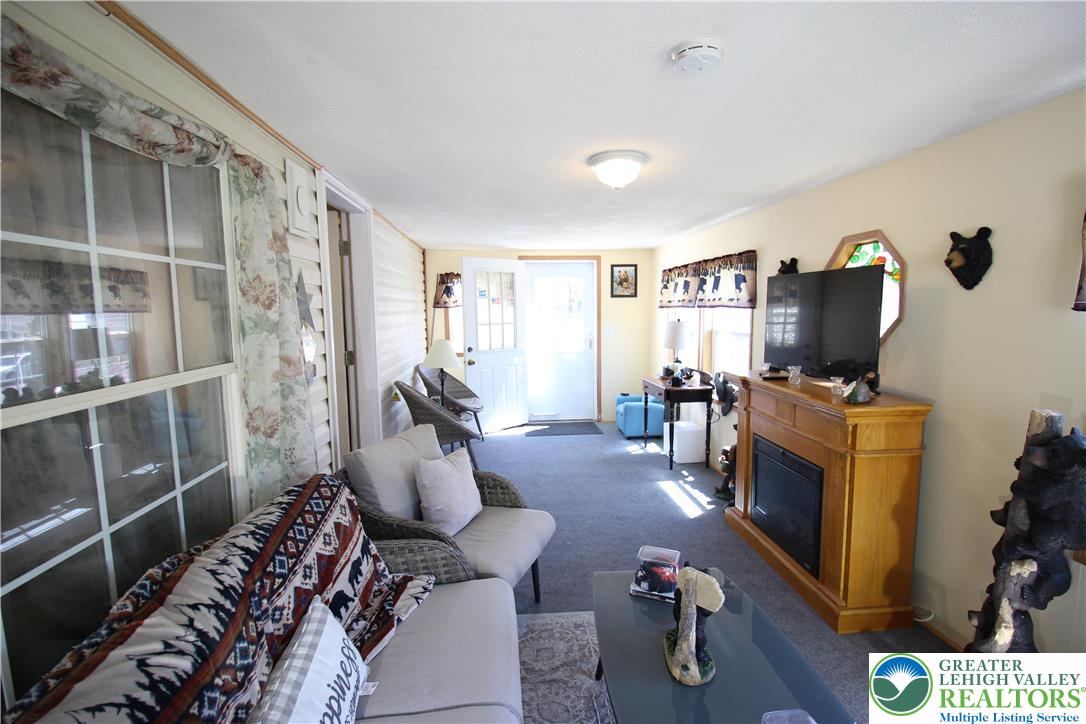 47 Sycamore Drive Bath, PA 18014 - Photo 33 of 42 Gallery Image 33