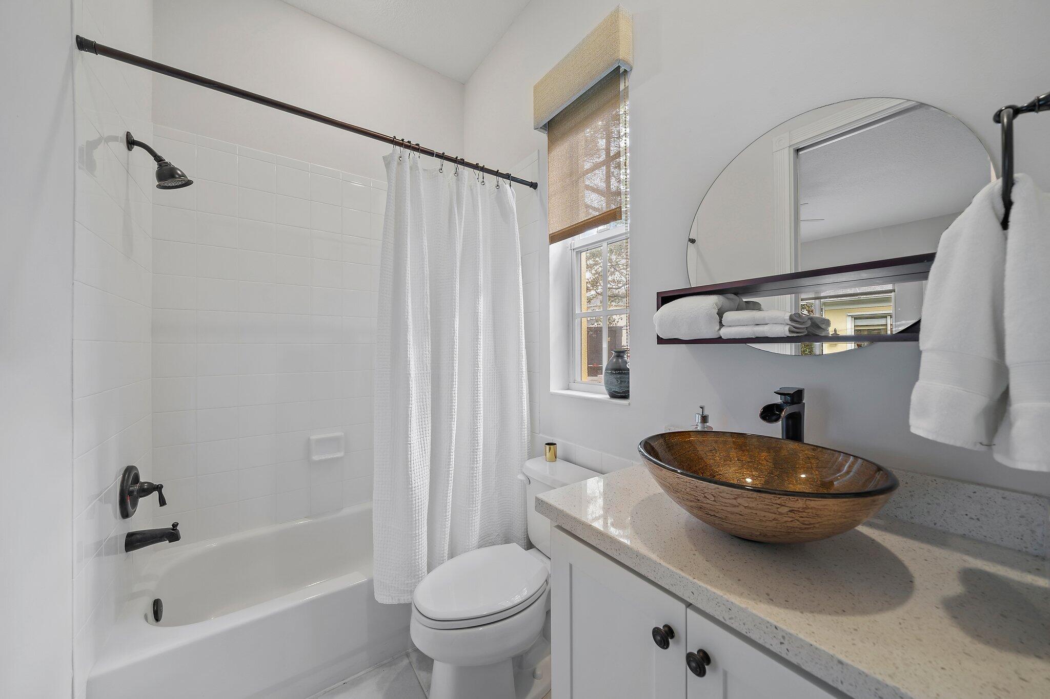 307 Sweet Bay Circle Jupiter, FL 33458 - Photo 13 of 25 307 Sweet Bay A 2nd bath