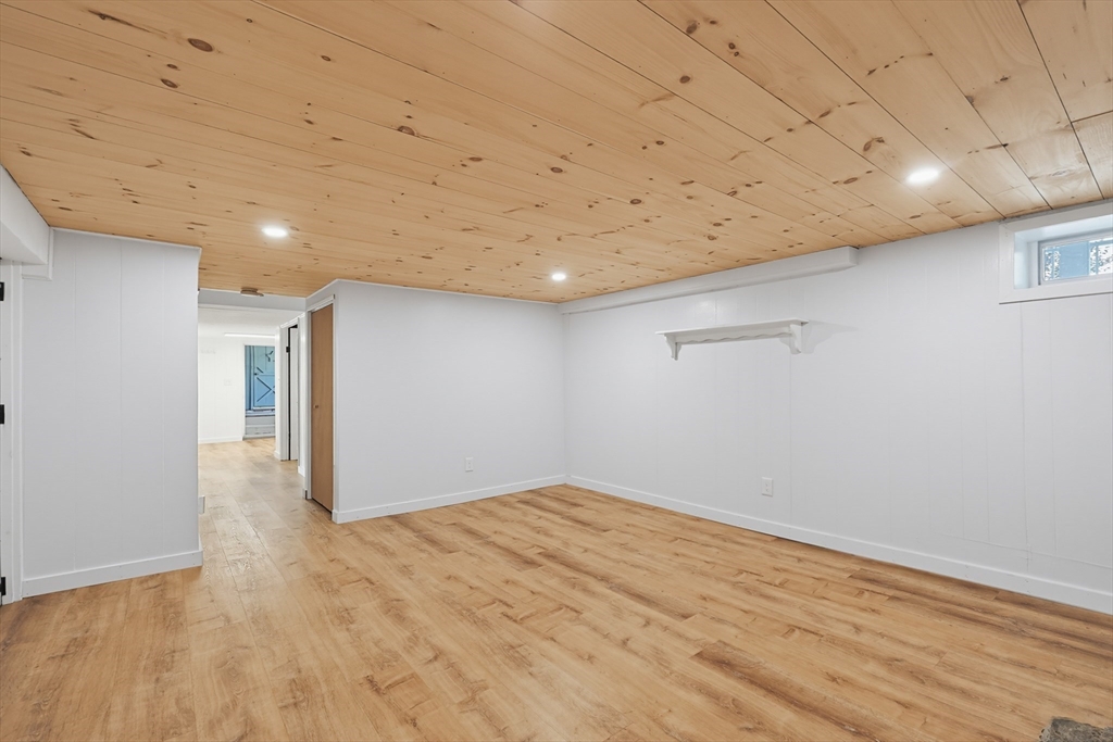 18 Prairie Avenue Bellingham, MA 02019 - Photo 26 of 42
