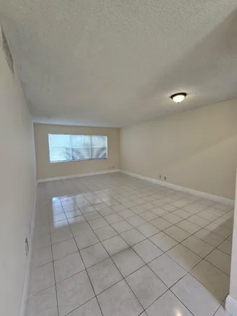 $1,550 | 550 Southeast 2nd Avenue, Unit G3, Deerfield Beach, FL 33441