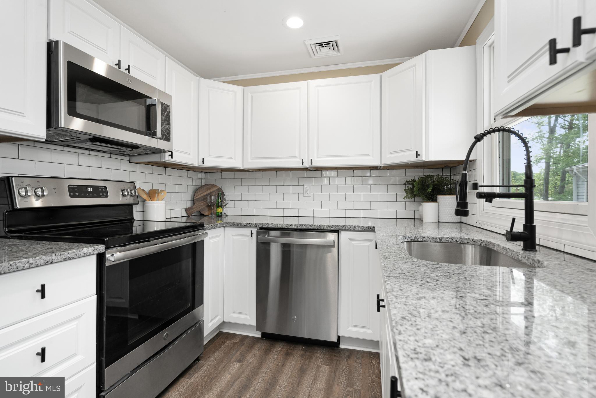 2029 Turkey Point Road Essex, MD 21221 - Photo 15 of 41 Kitchen 3