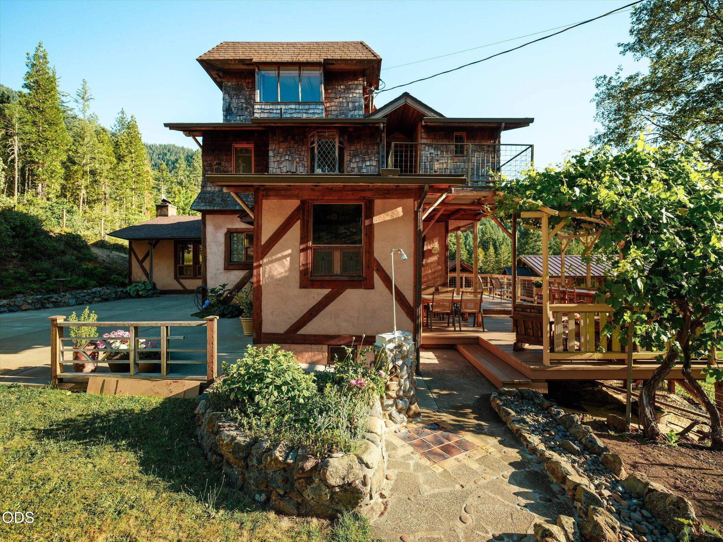 2603 Winona Road Grants Pass, OR 97526 - Photo 42 of 70