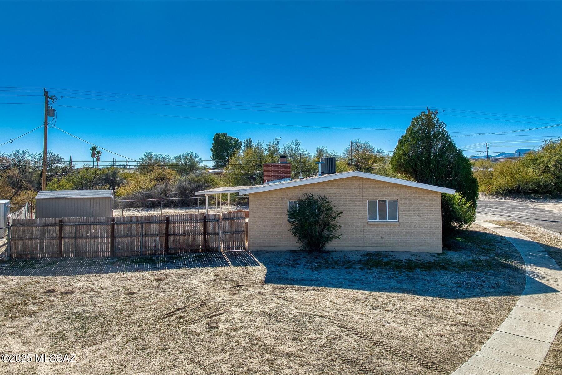 885 South Post Road Benson, AZ 85602 - Photo 2 of 26